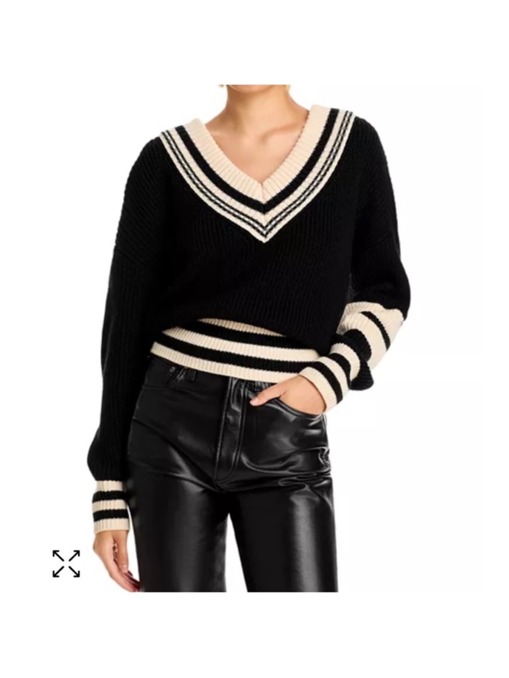 Steve Madden Black and Cream V-Neck Striped Pullover